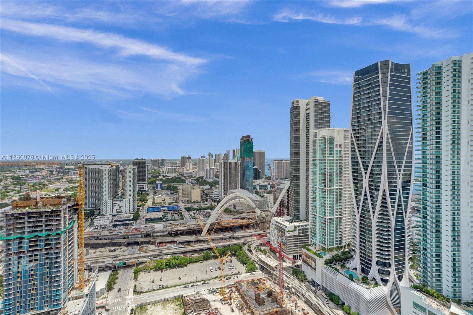 Paramount Miami Worldcenter at 851 1 Ave, Miami, FL 33132 - For Sale photo 17