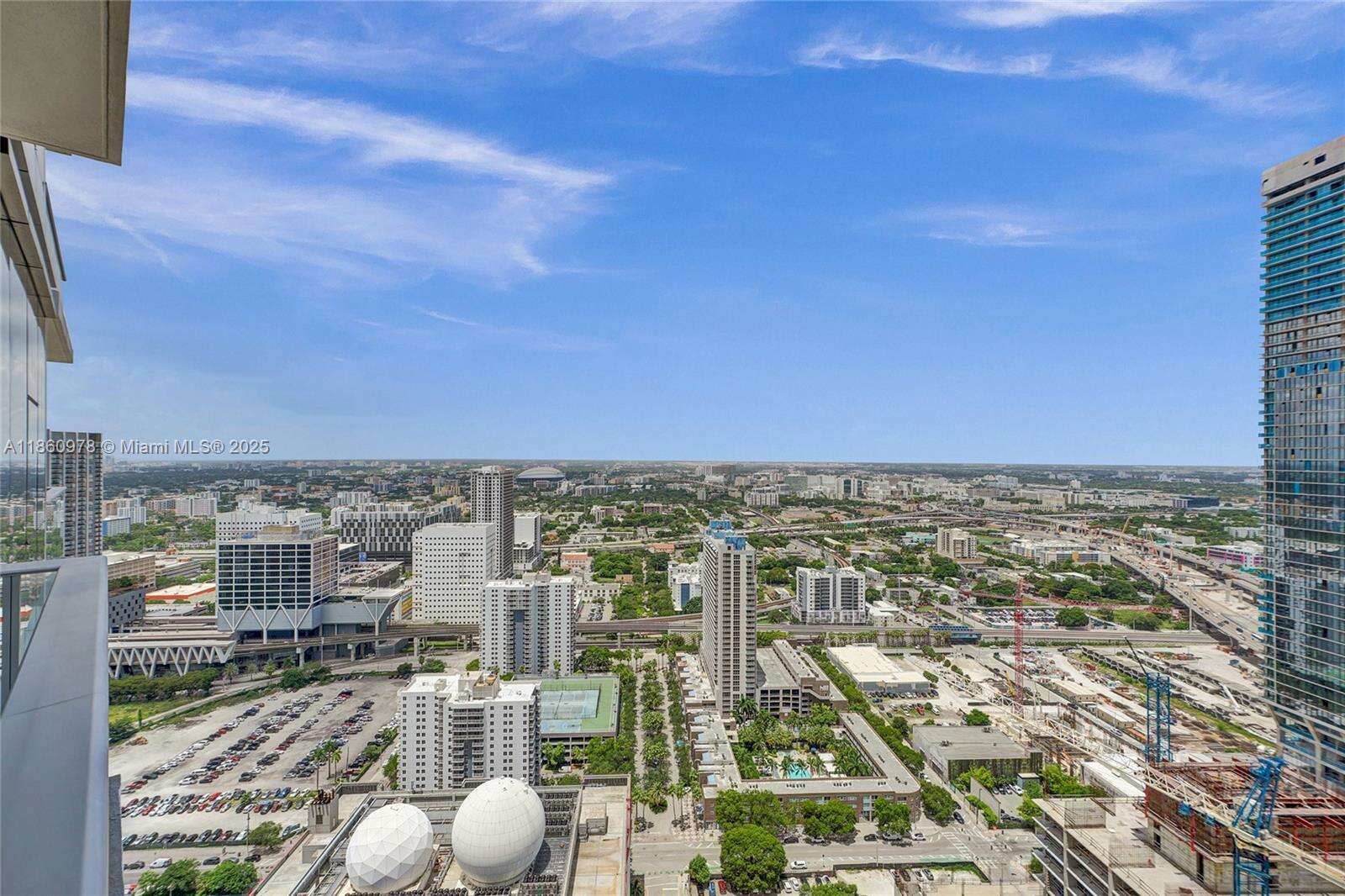 Paramount Miami Worldcenter at 851 1 Ave, Miami, FL 33132 - For Sale photo 18
