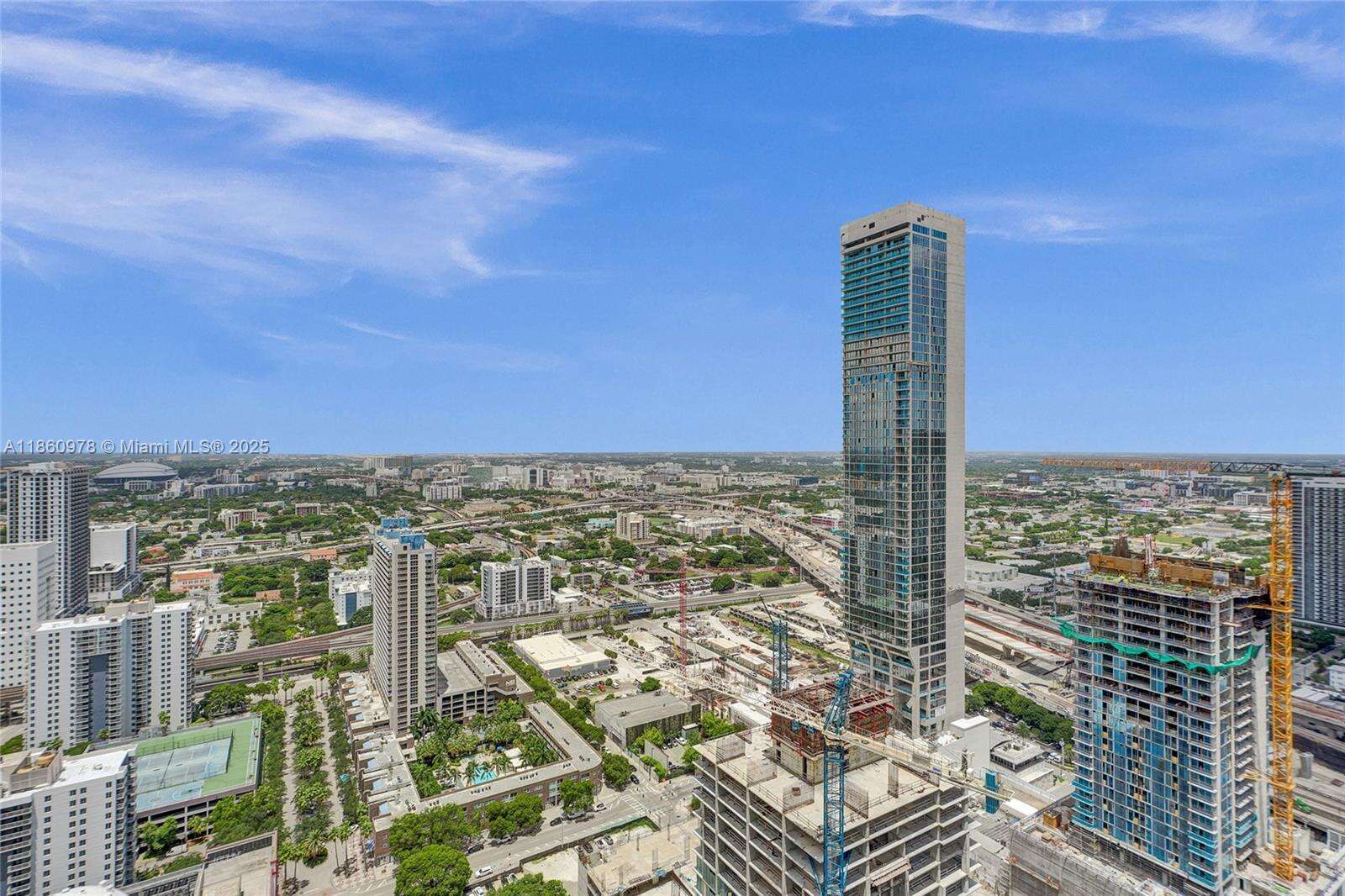 Paramount Miami Worldcenter at 851 1 Ave, Miami, FL 33132 - For Sale photo 20
