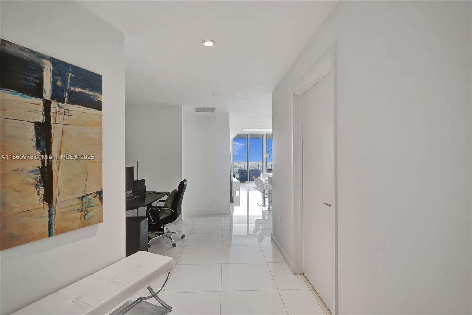 Paramount Miami Worldcenter at 851 1 Ave, Miami, FL 33132 - For Sale photo 3