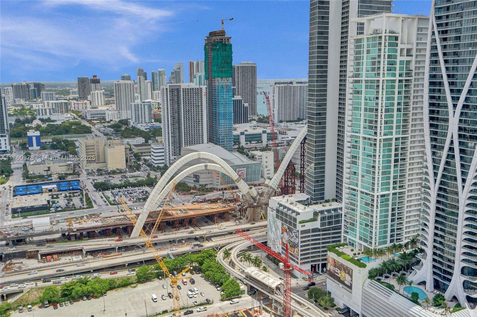 Paramount Miami Worldcenter at 851 1 Ave, Miami, FL 33132 - For Sale photo 21