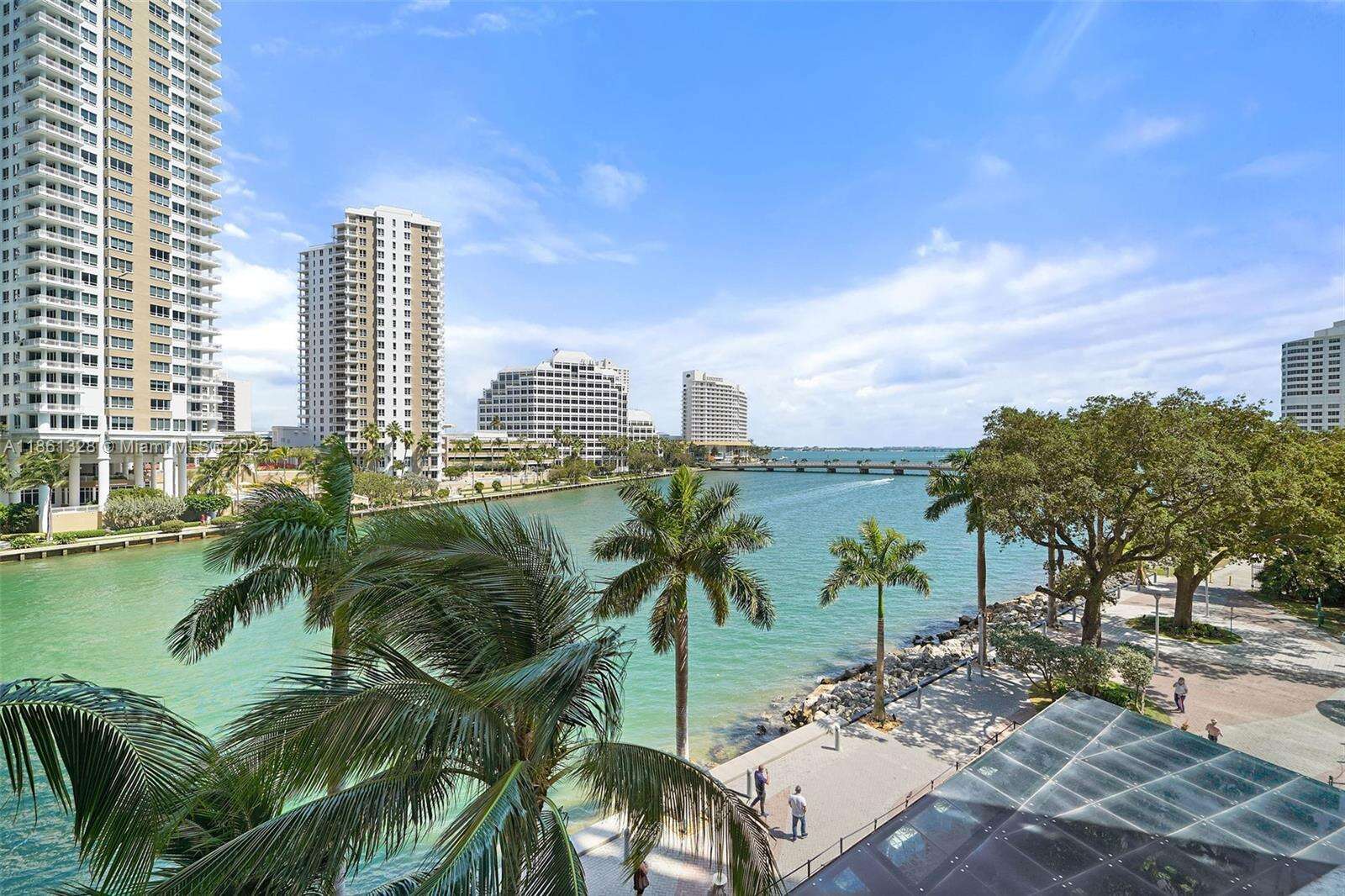 Icon Brickell 2 at 495 Brickell Ave, Miami, FL 33131 - For Sale photo 2
