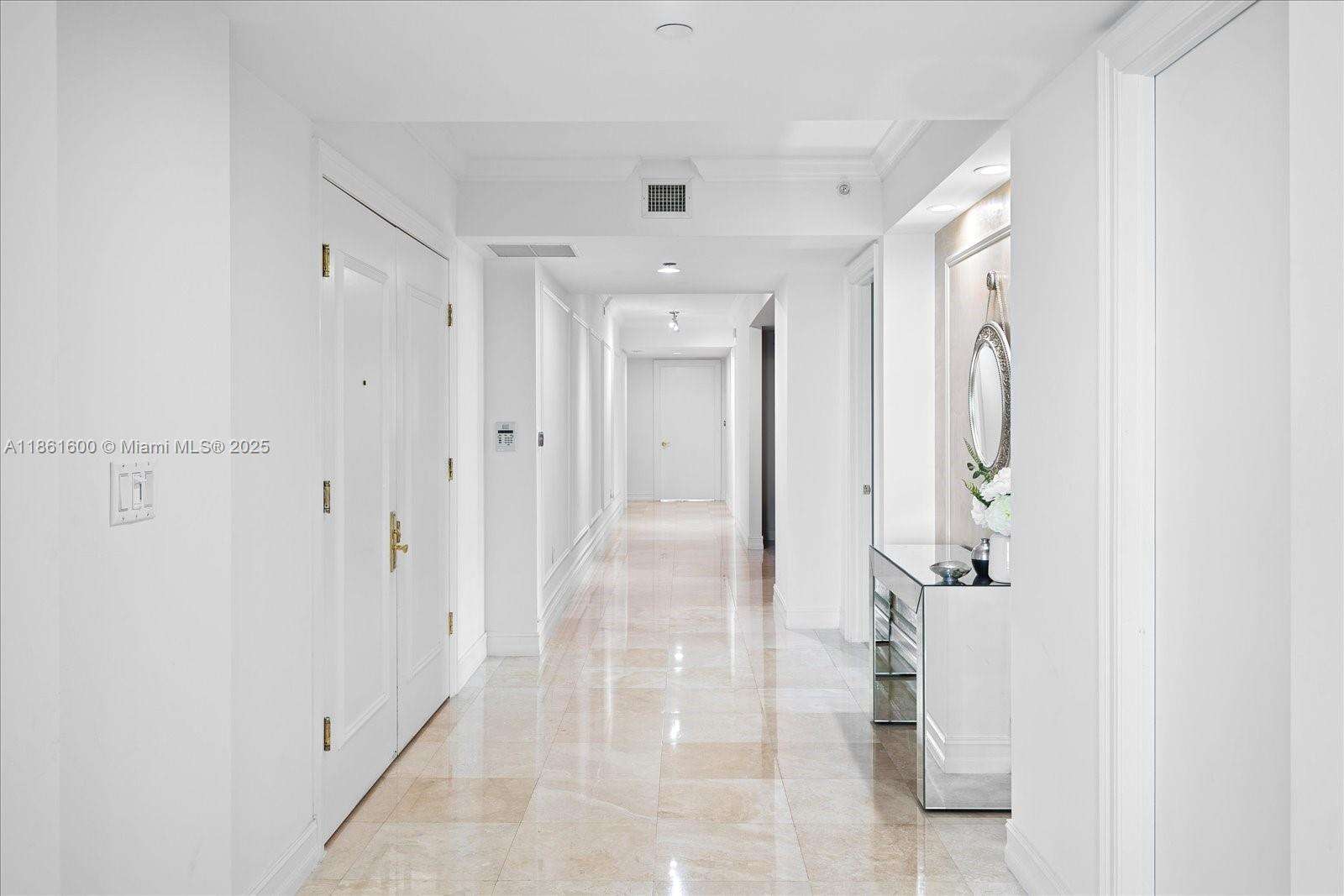 HAMPTONS SOUTH - 20201 Country Club Dr, Aventura, FL 33180 | Picture 16