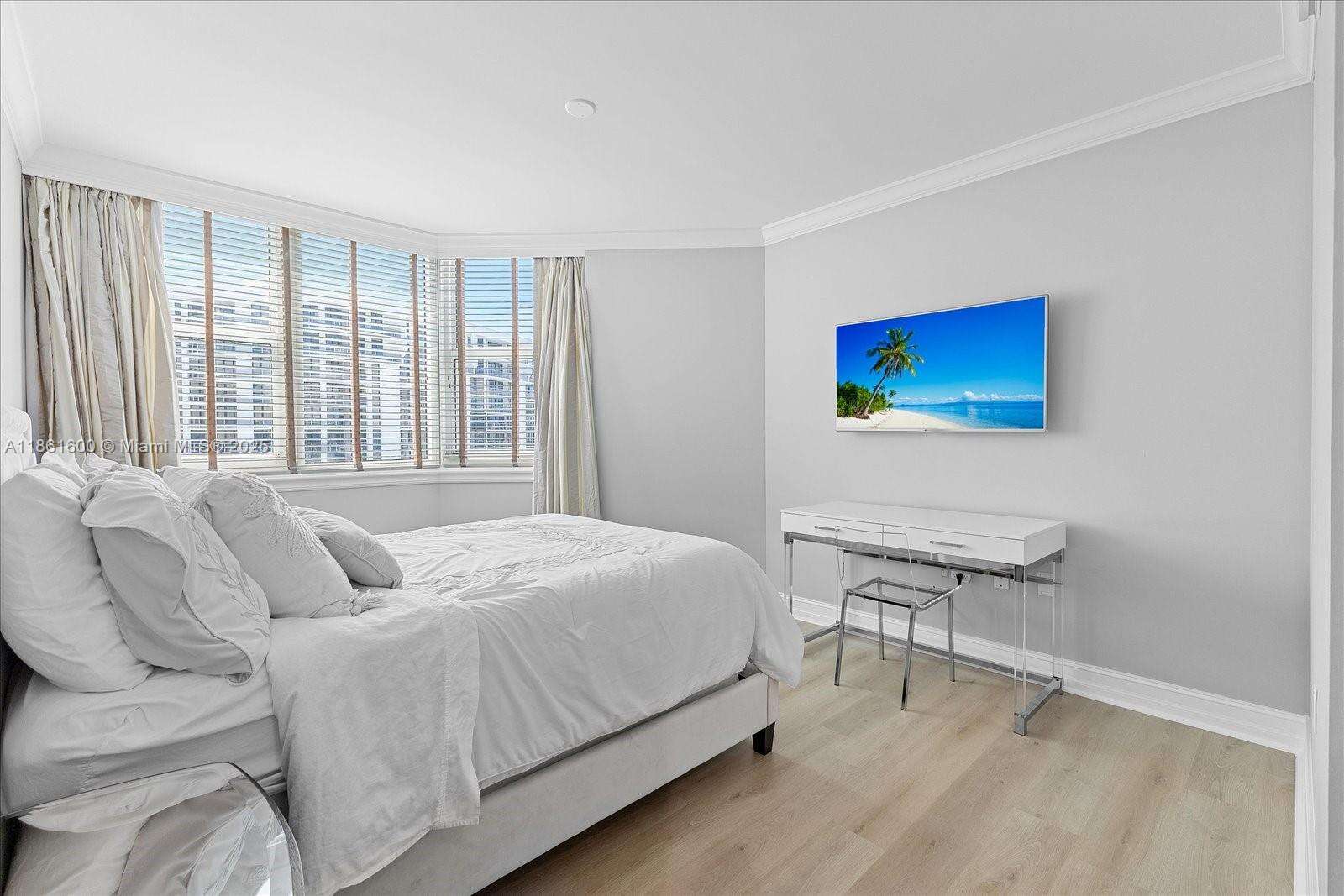 HAMPTONS SOUTH - 20201 Country Club Dr, Aventura, FL 33180 | Picture 29