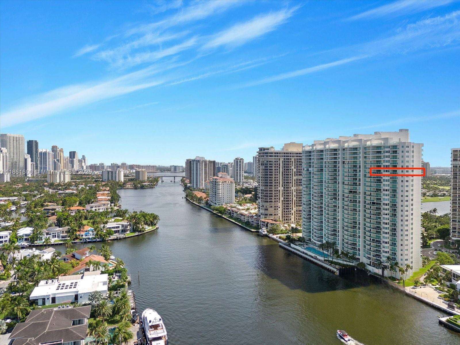 HAMPTONS SOUTH - 20201 Country Club Dr, Aventura, FL 33180 | Picture 9