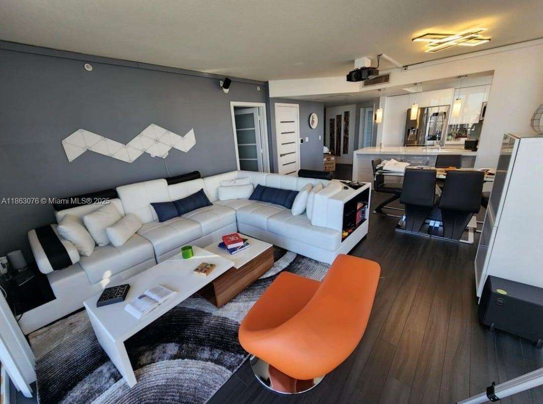 Turnberry On The Green at 19501 Country Club Dr, Aventura, FL 33180 - For Sale photo 3