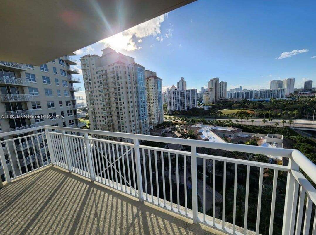 Turnberry On The Green at 19501 Country Club Dr, Aventura, FL 33180 - For Sale photo 8