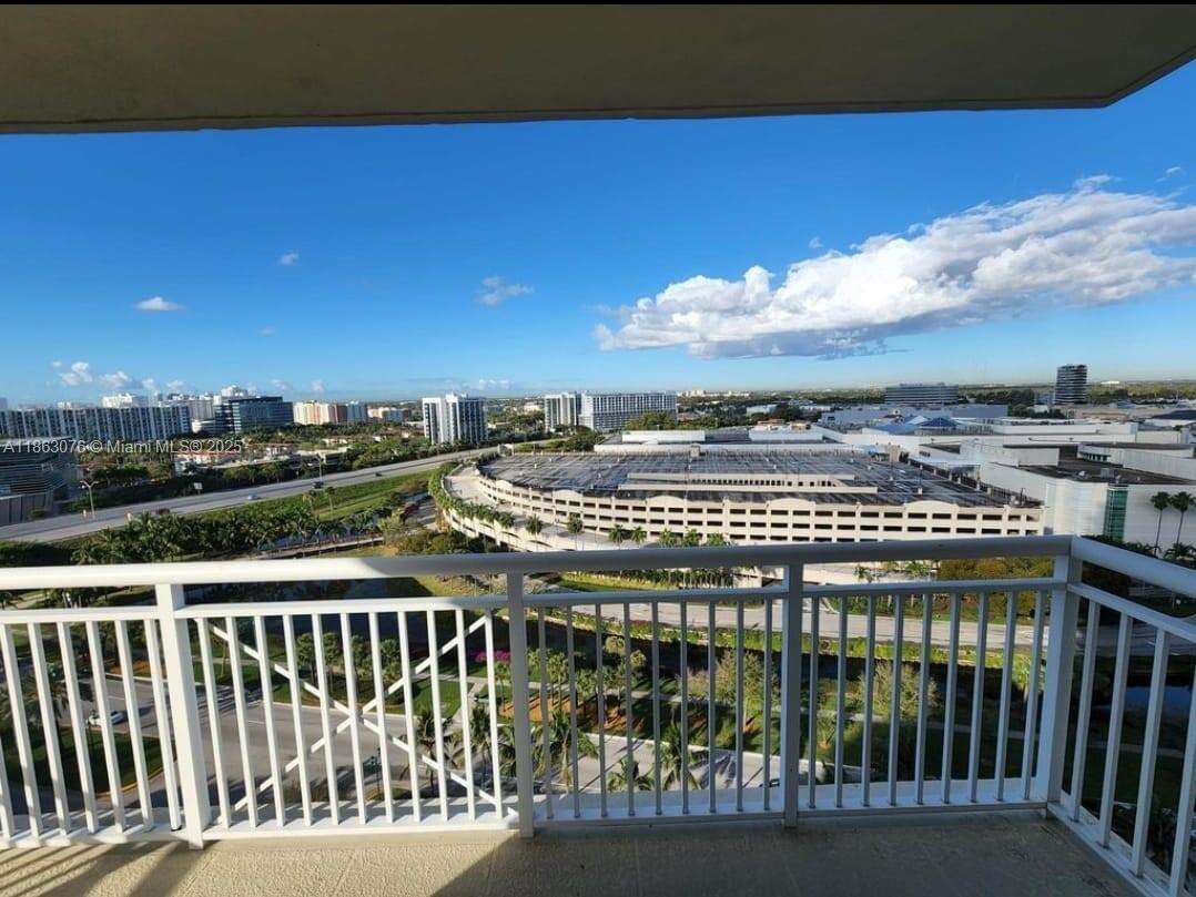 Turnberry On The Green at 19501 Country Club Dr, Aventura, FL 33180 - For Sale photo 9