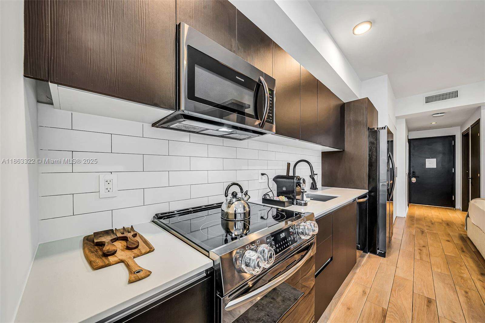 The Elser at 398 5, Miami, FL 33132 - For Sale photo 17
