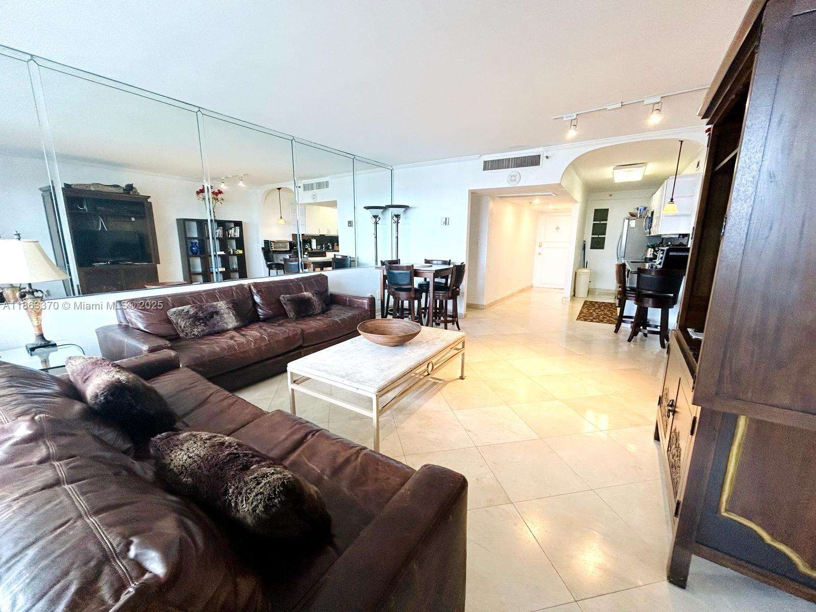 Decoplage at 100 Lincoln Rd, Miami Beach, FL 33139 - For Sale photo 2