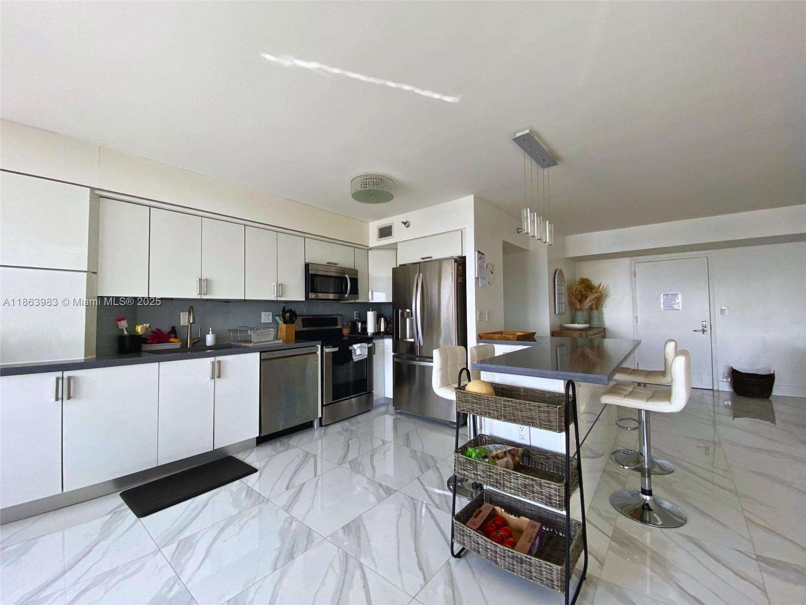 Mystic Pointe Tower 500 at 3530 Mystic Pointe Dr, Aventura, FL 33180 - For Sale photo 4