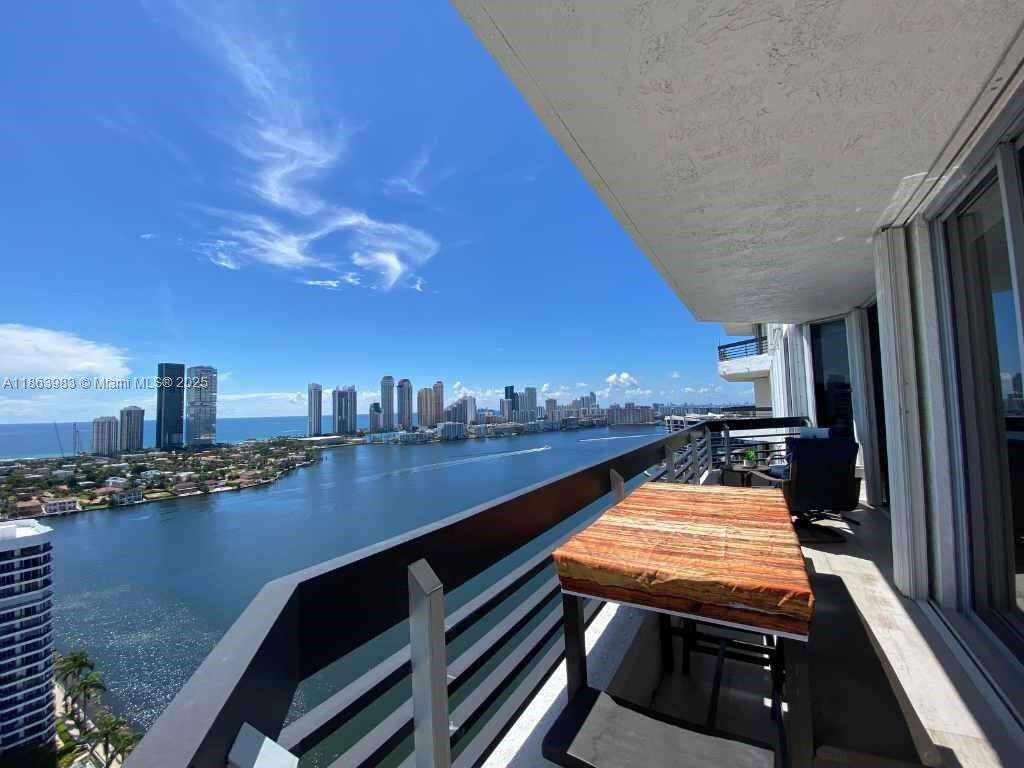 Mystic Pointe Tower 500 at 3530 Mystic Pointe Dr, Aventura, FL 33180 - For Sale photo 9
