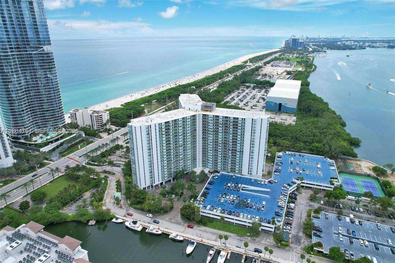 Arlen House at 100 Bayview Dr, Sunny Isles Beach, FL 33160 - For Sale photo 23