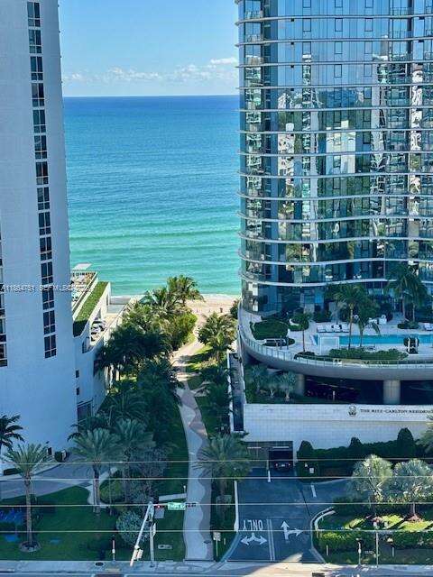 Arlen House at 100 Bayview Dr, Sunny Isles Beach, FL 33160 - For Sale photo 24