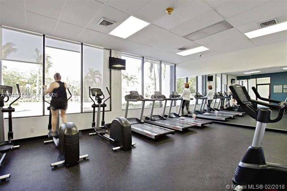 Arlen House at 100 Bayview Dr, Sunny Isles Beach, FL 33160 - For Sale photo 31