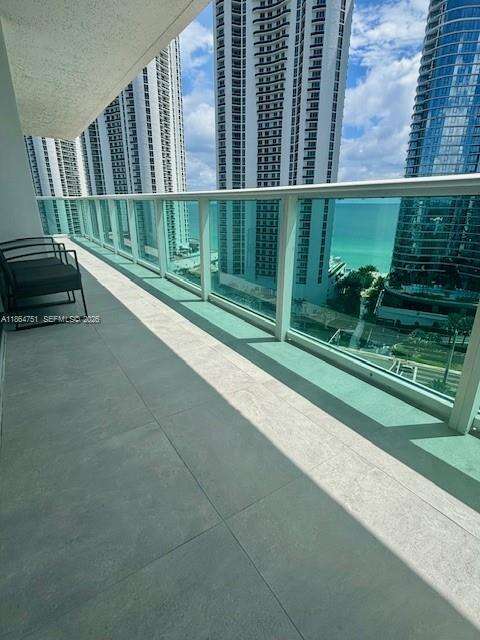 Arlen House at 100 Bayview Dr, Sunny Isles Beach, FL 33160 - For Sale photo 34