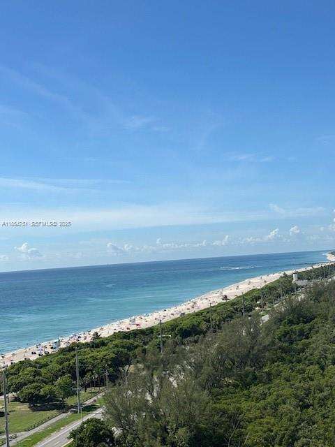 Arlen House at 100 Bayview Dr, Sunny Isles Beach, FL 33160 - For Sale photo 5