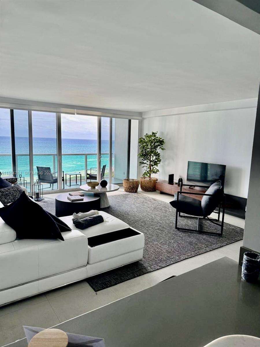 Arlen House at 100 Bayview Dr, Sunny Isles Beach, FL 33160 - For Sale photo 10