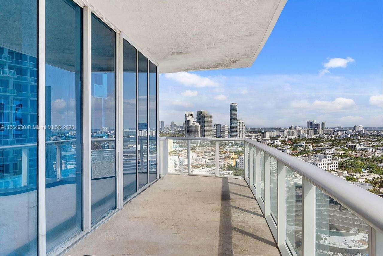 CONTINUUM ON SOUTH BEACH CONDO THE SOUTH TOWER - 100 Pointe Dr, Miami Beach, FL 33139 | Picture 13