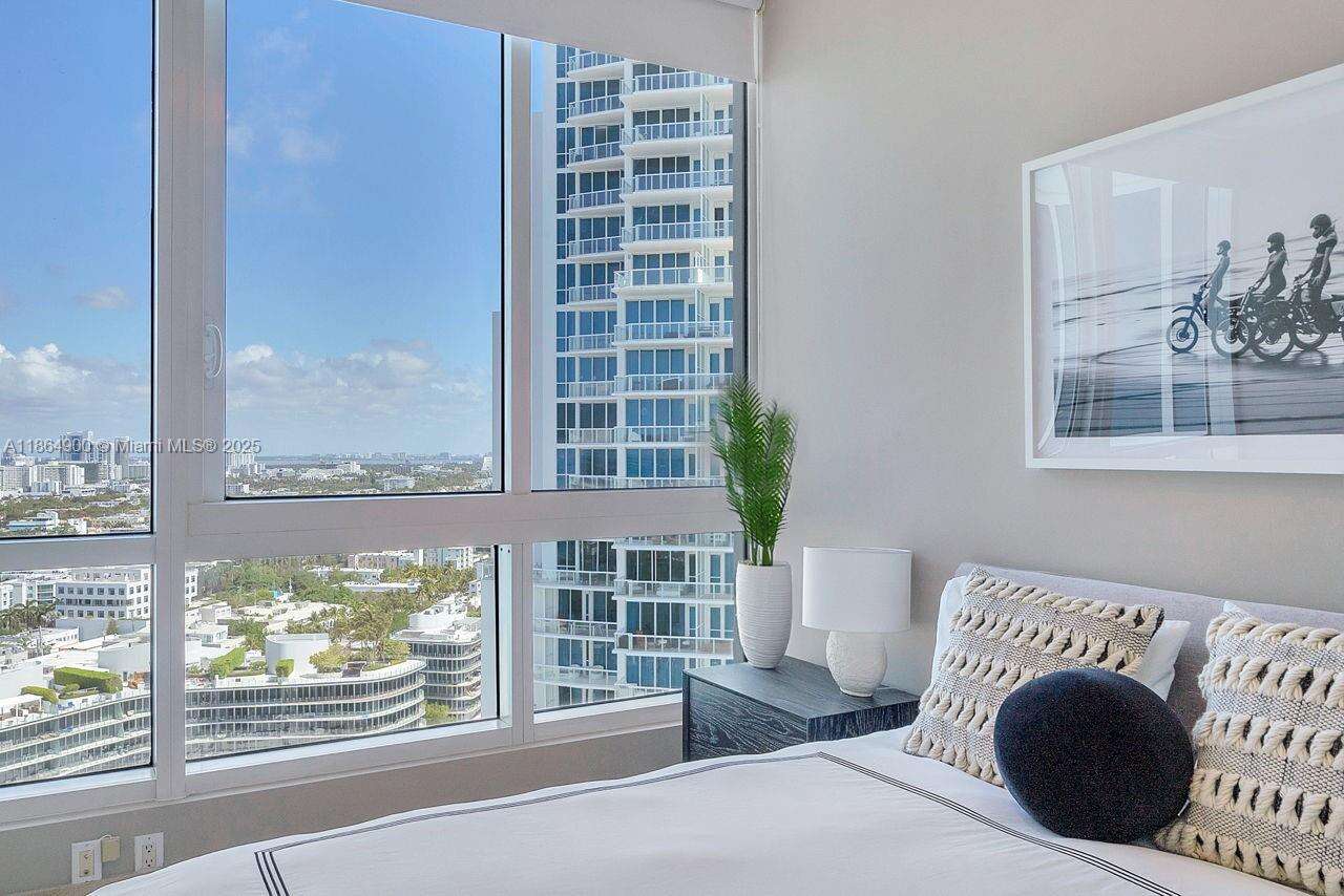 CONTINUUM ON SOUTH BEACH CONDO THE SOUTH TOWER - 100 Pointe Dr, Miami Beach, FL 33139 | Picture 29