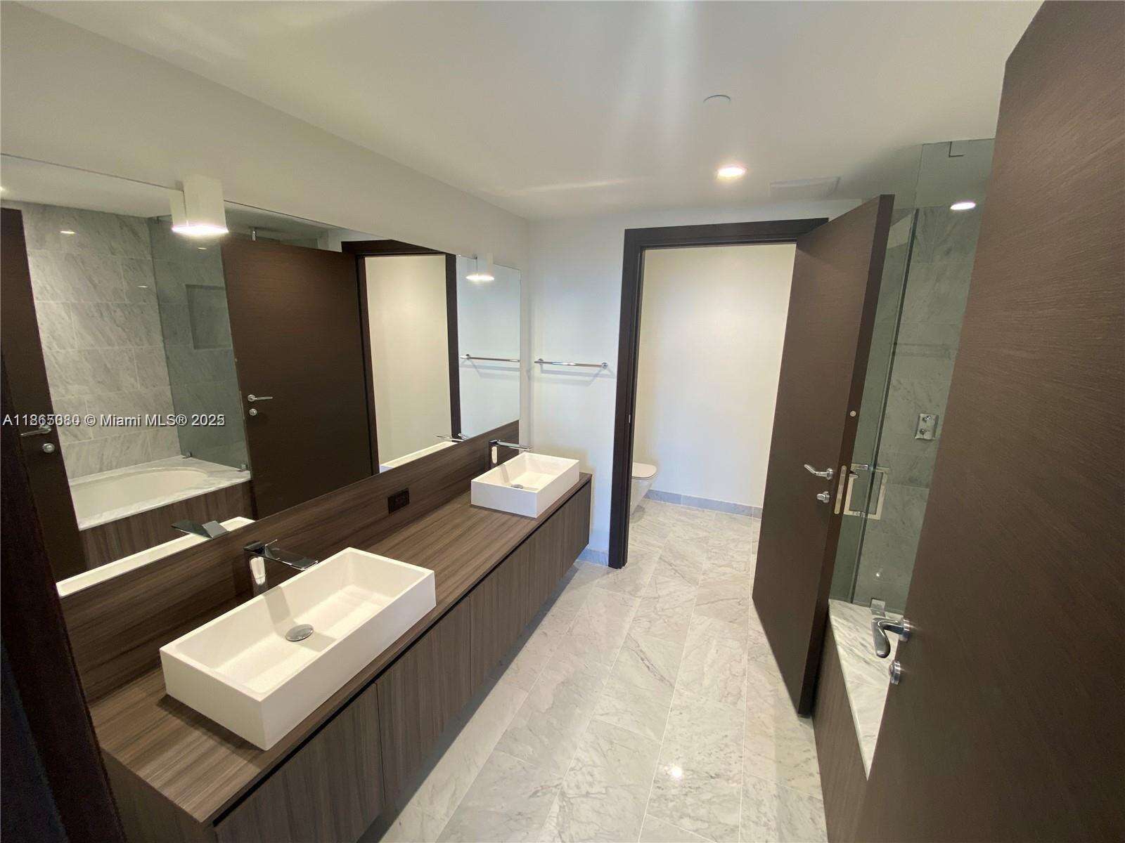 Brickell Flatiron at 1000 Brickell Plz, Miami, FL 33131 - For Sale photo 5