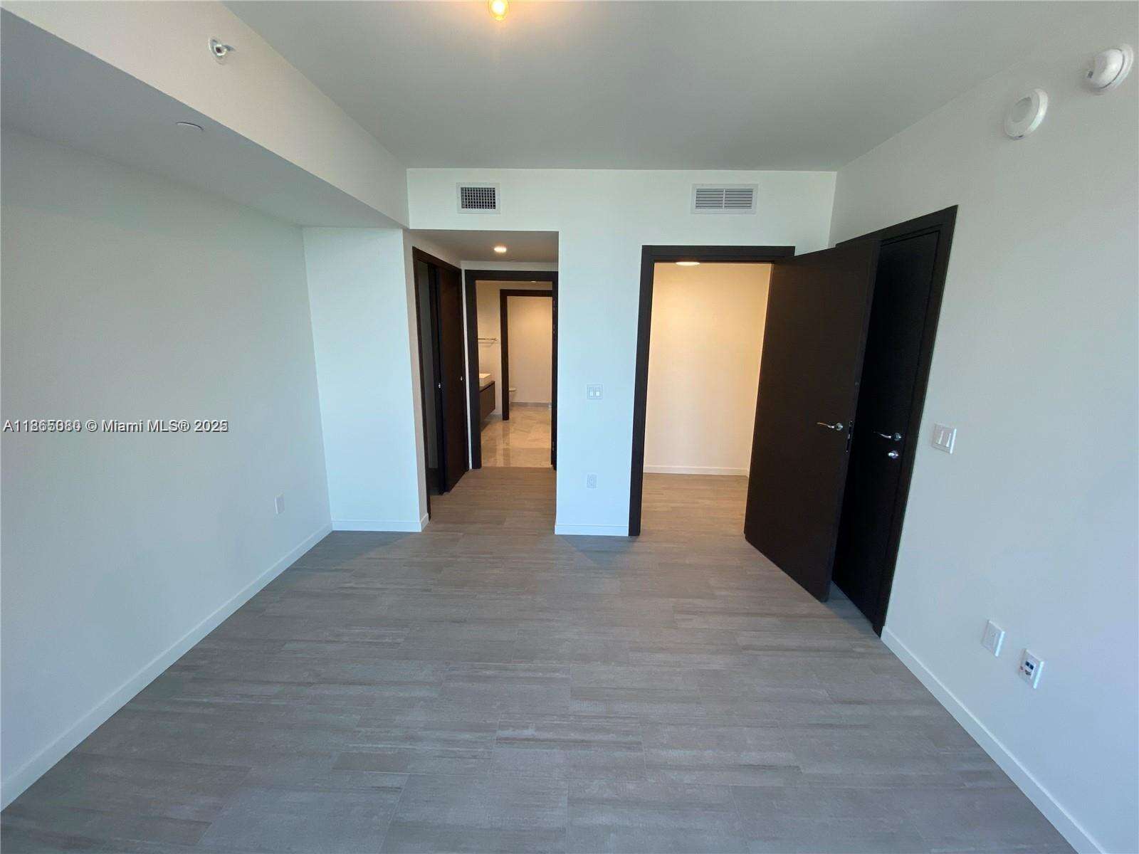 Brickell Flatiron at 1000 Brickell Plz, Miami, FL 33131 - For Sale photo 6