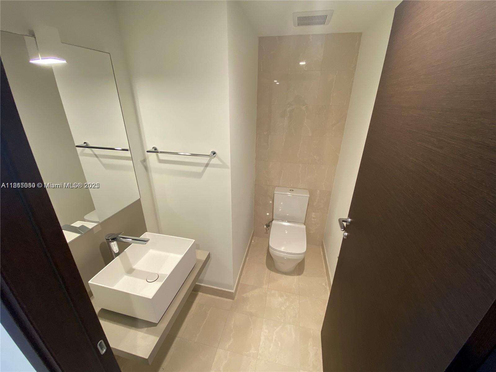 Brickell Flatiron at 1000 Brickell Plz, Miami, FL 33131 - For Sale photo 10