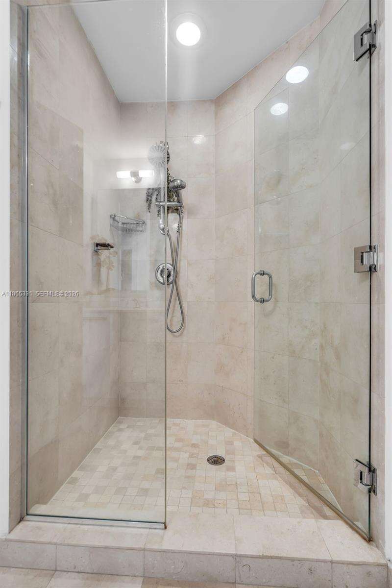 1060 Brickell at 1060 Brickell Ave, Miami, FL 33131 - For Sale photo 11