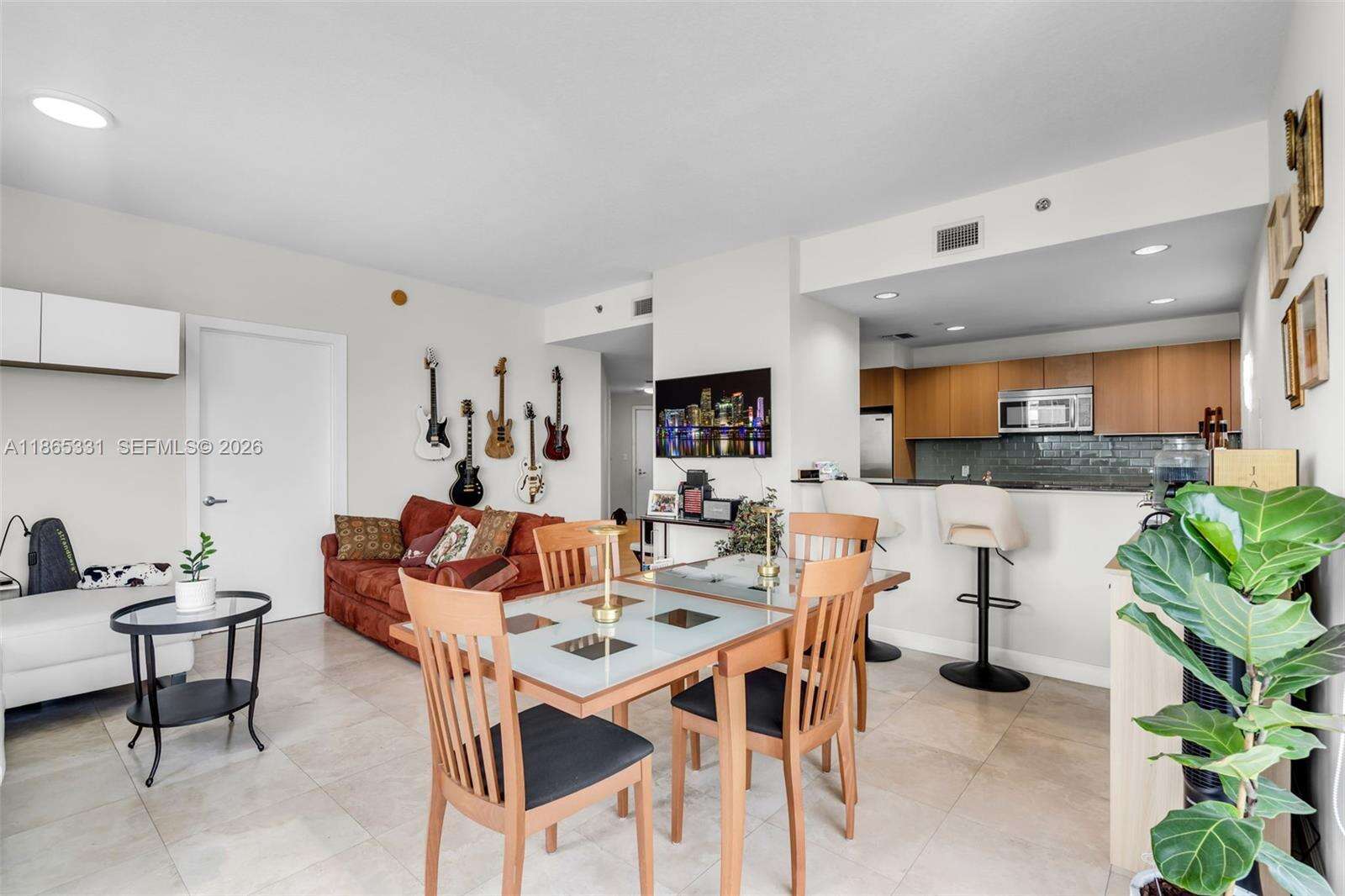 1060 Brickell at 1060 Brickell Ave, Miami, FL 33131 - For Sale photo 4
