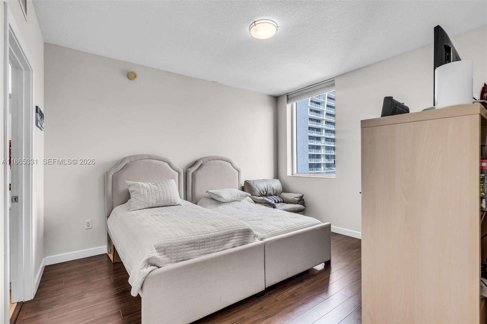 1060 Brickell at 1060 Brickell Ave, Miami, FL 33131 - For Sale photo 9