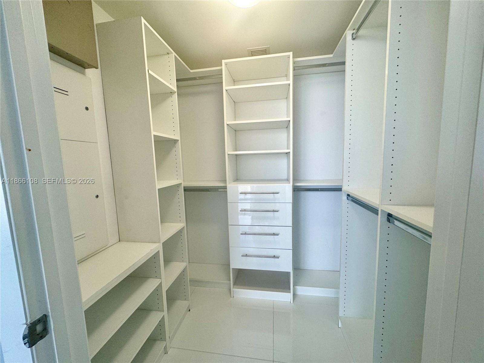 ICON BRICKELL NO TWO - 495 Brickell Ave, Miami, FL 33131 | Picture 26