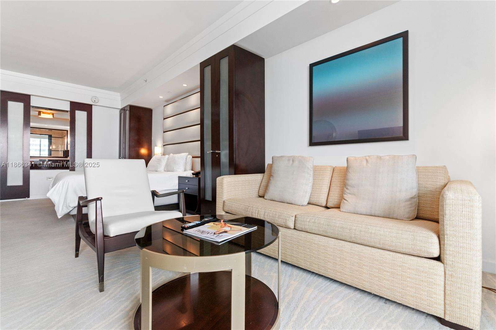 FONTAINEBLEAU III OCEAN CLUB - 4391 Collins Ave, Miami Beach, FL 33140 | Picture 15