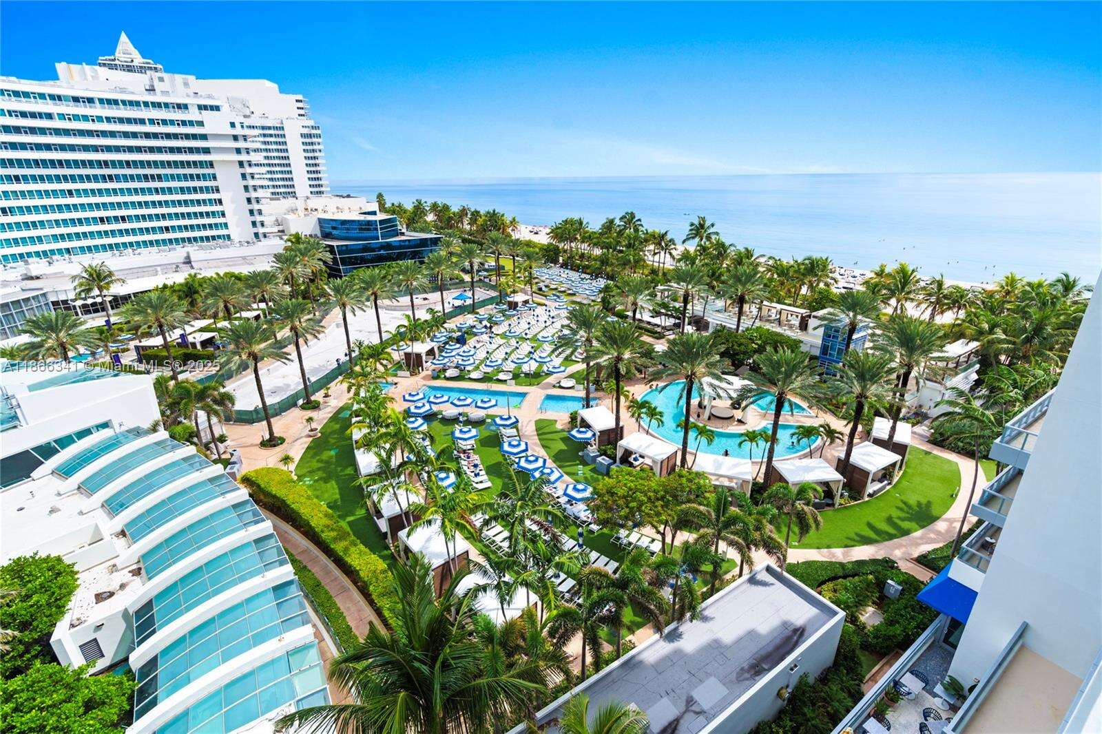 FONTAINEBLEAU III OCEAN CLUB - 4391 Collins Ave, Miami Beach, FL 33140 | Picture 3