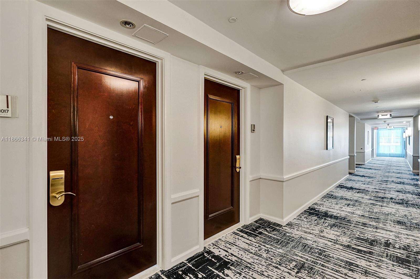 FONTAINEBLEAU III OCEAN CLUB - 4391 Collins Ave, Miami Beach, FL 33140 | Picture 30