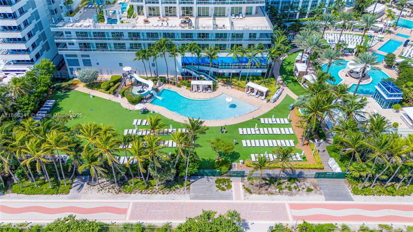 FONTAINEBLEAU III OCEAN CLUB - 4391 Collins Ave, Miami Beach, FL 33140 | Picture 39