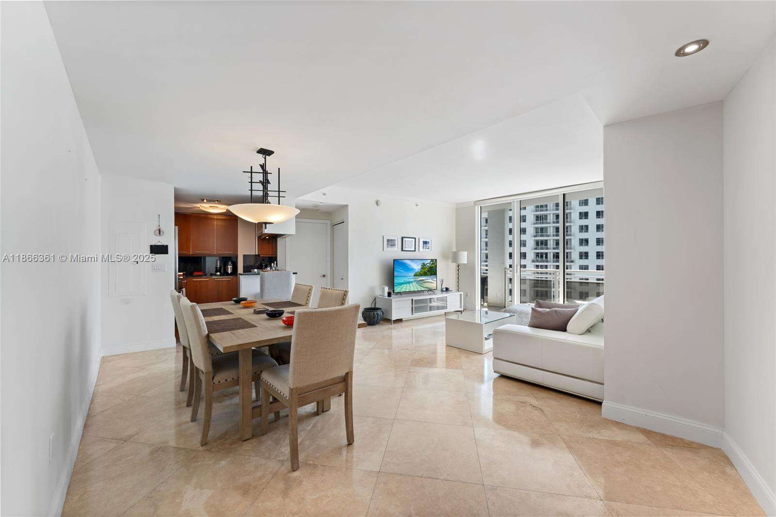 Carbonell at 901 Brickell Key Blvd, Miami, FL 33131 - For Sale photo 5
