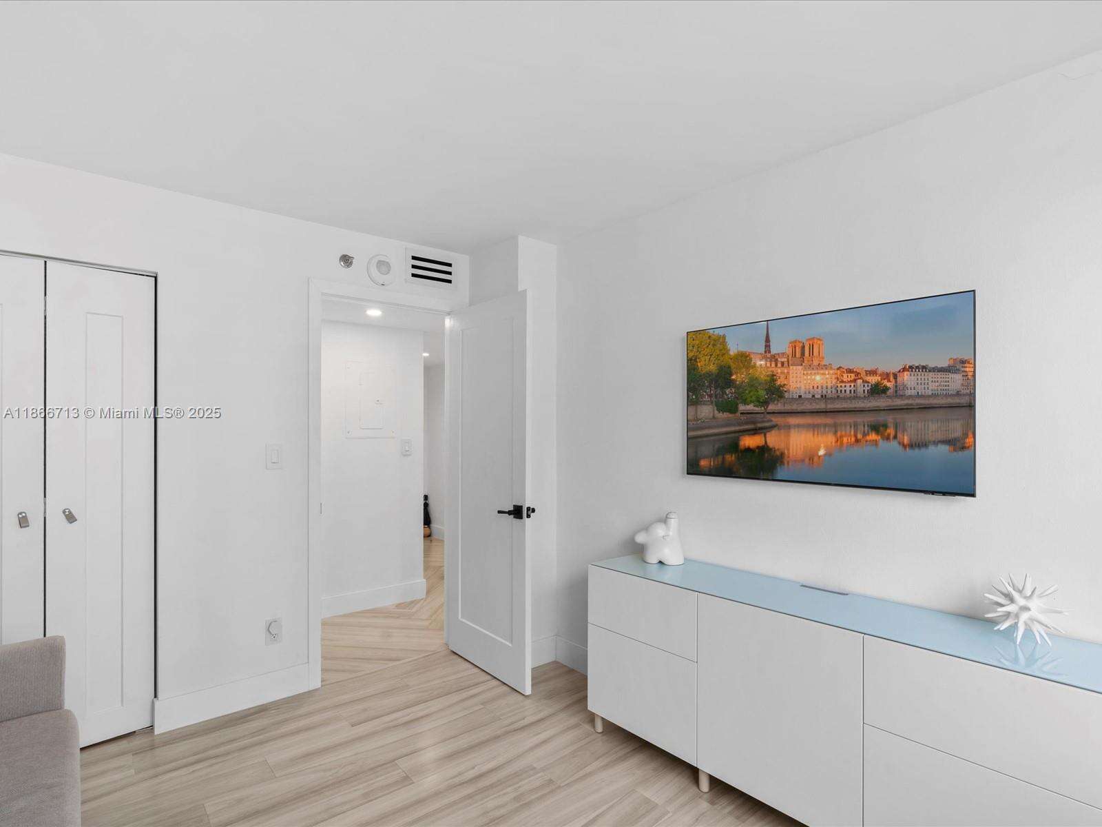 Isola at 770 Claughton Island Dr, Miami, FL 33131 - For Sale photo 21
