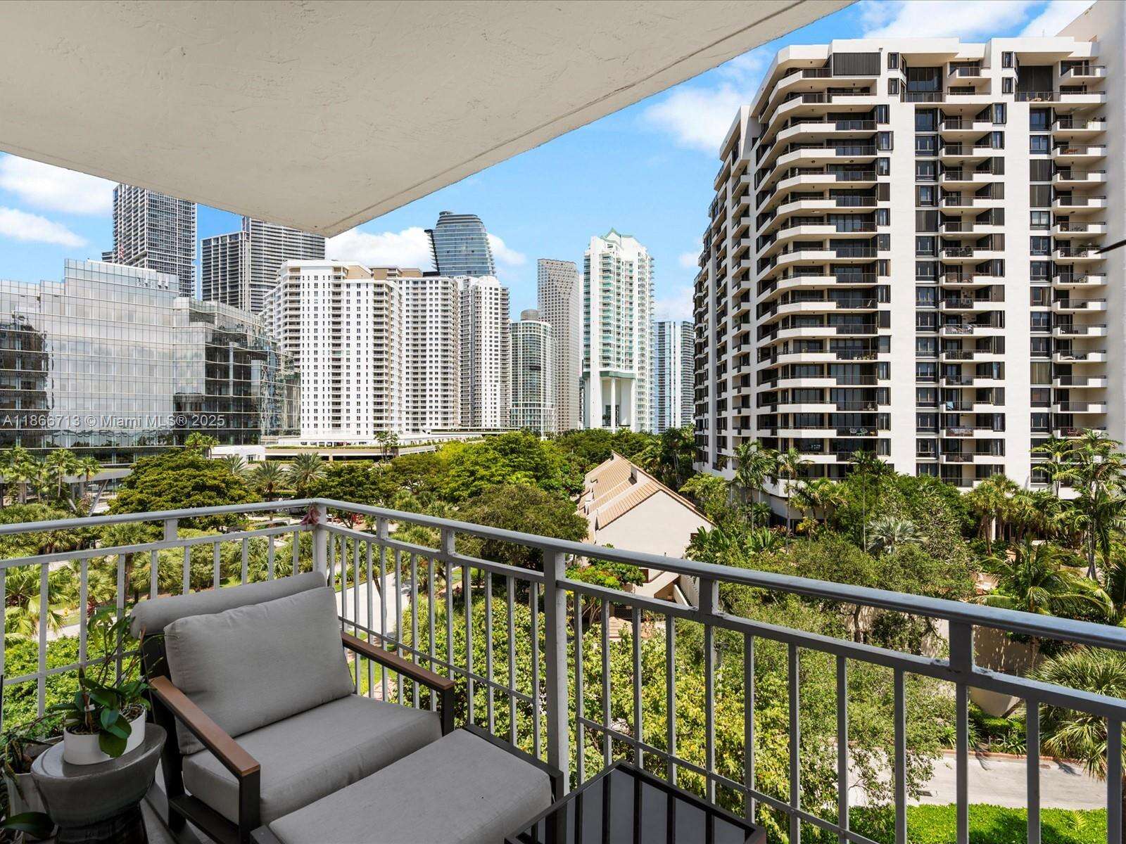 Isola at 770 Claughton Island Dr, Miami, FL 33131 - For Sale photo 25