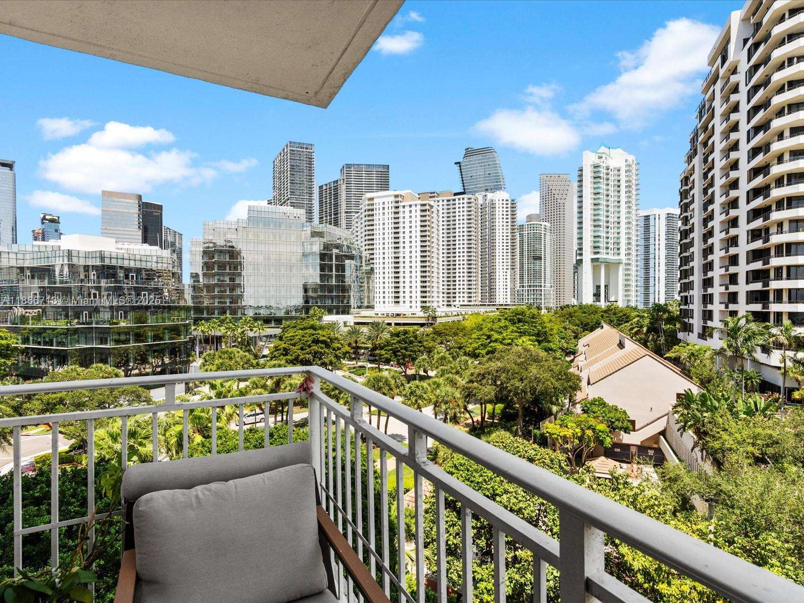 Isola at 770 Claughton Island Dr, Miami, FL 33131 - For Sale photo 28