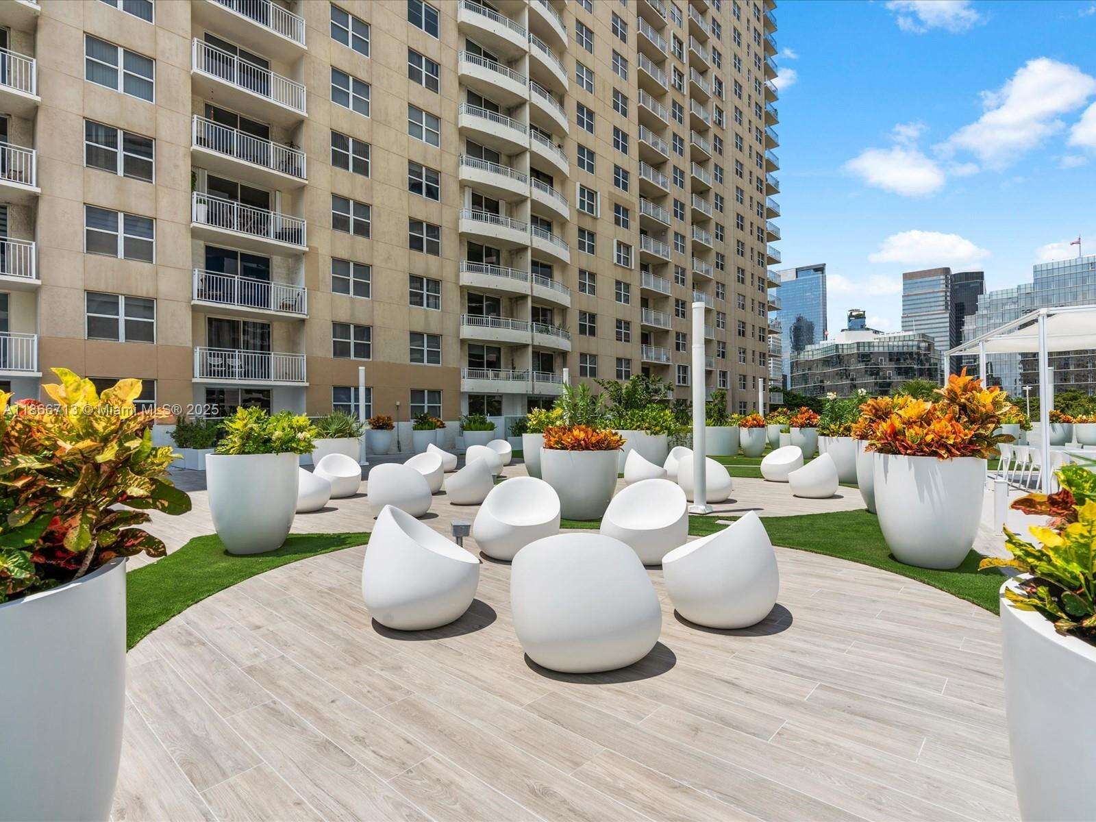 Isola at 770 Claughton Island Dr, Miami, FL 33131 - For Sale photo 30