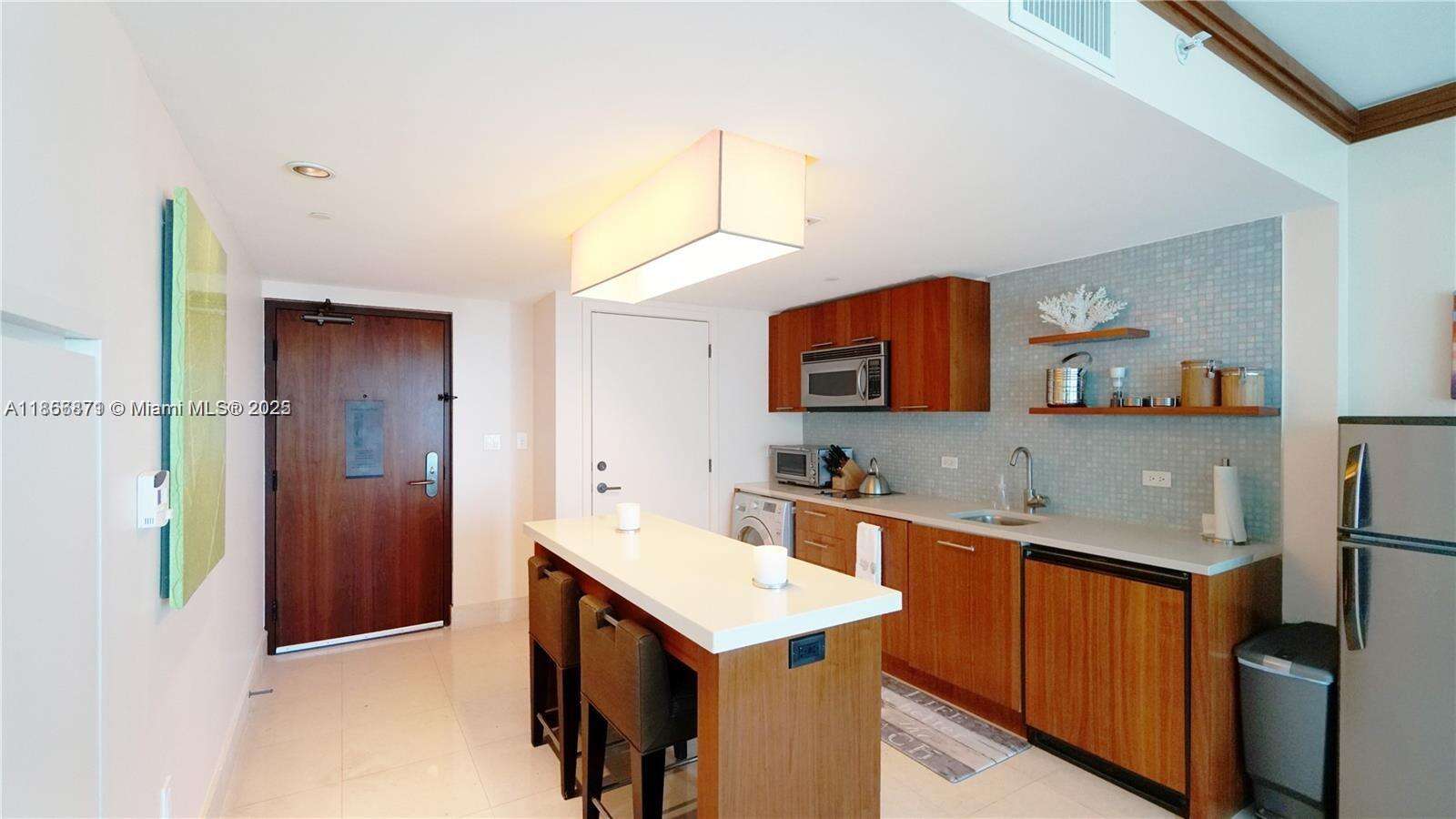 Central Carillon at 6801 Collins Ave, Miami Beach, FL 33141 - For Sale photo 5