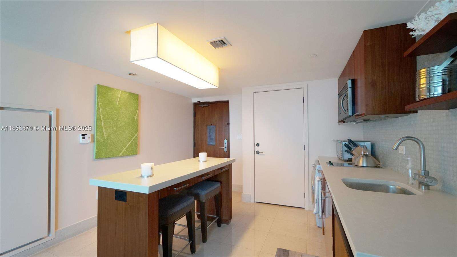 Central Carillon at 6801 Collins Ave, Miami Beach, FL 33141 - For Sale photo 8