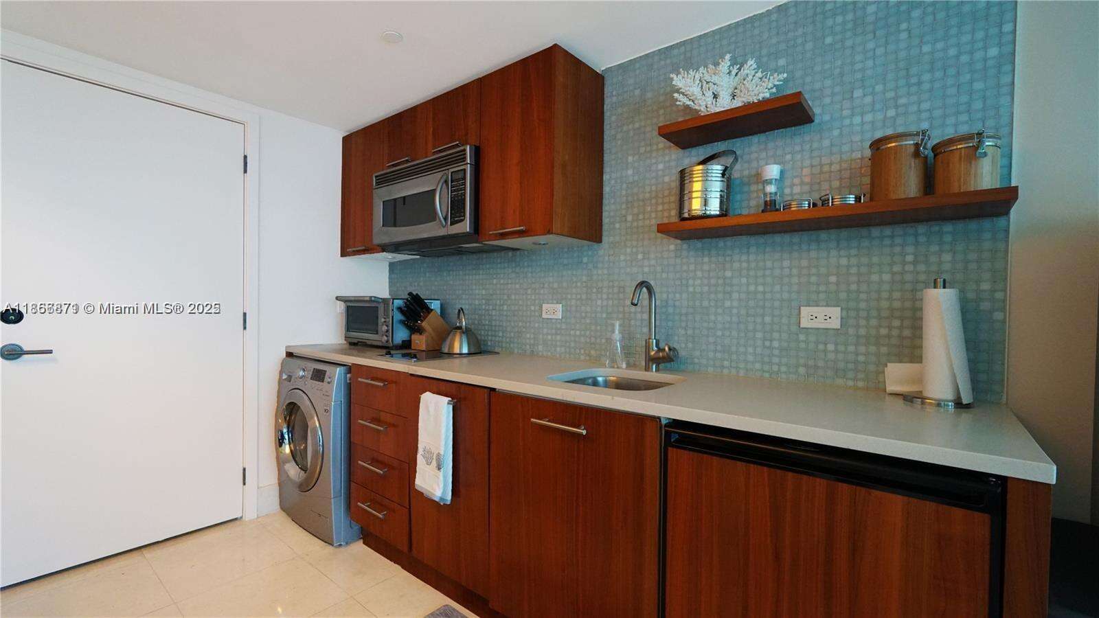 Central Carillon at 6801 Collins Ave, Miami Beach, FL 33141 - For Sale photo 9