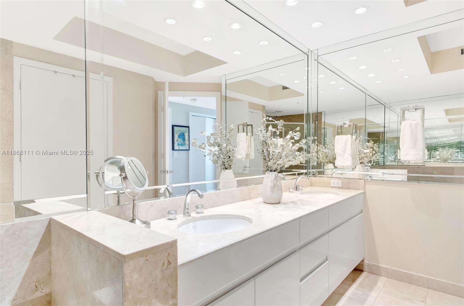 THREE TEQUESTA POINT - 848 Brickell Key Dr, Miami, FL 33131 | Picture 18