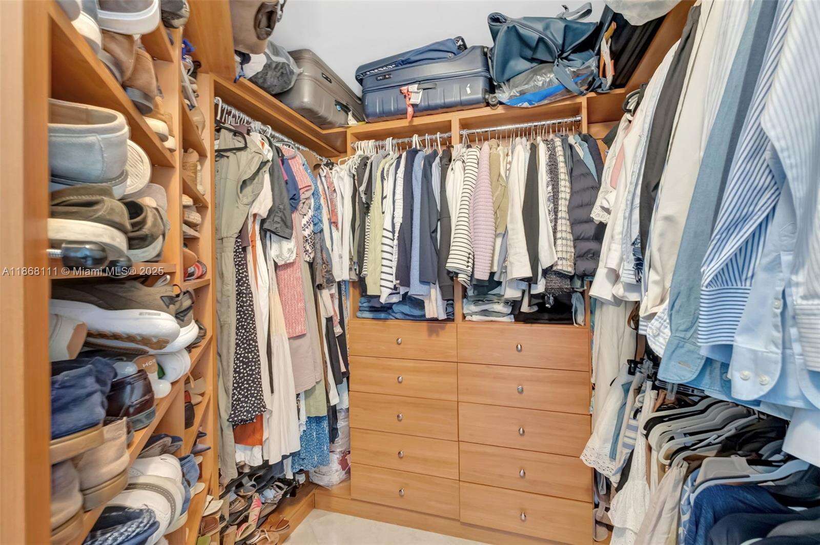 THREE TEQUESTA POINT - 848 Brickell Key Dr, Miami, FL 33131 | Picture 19