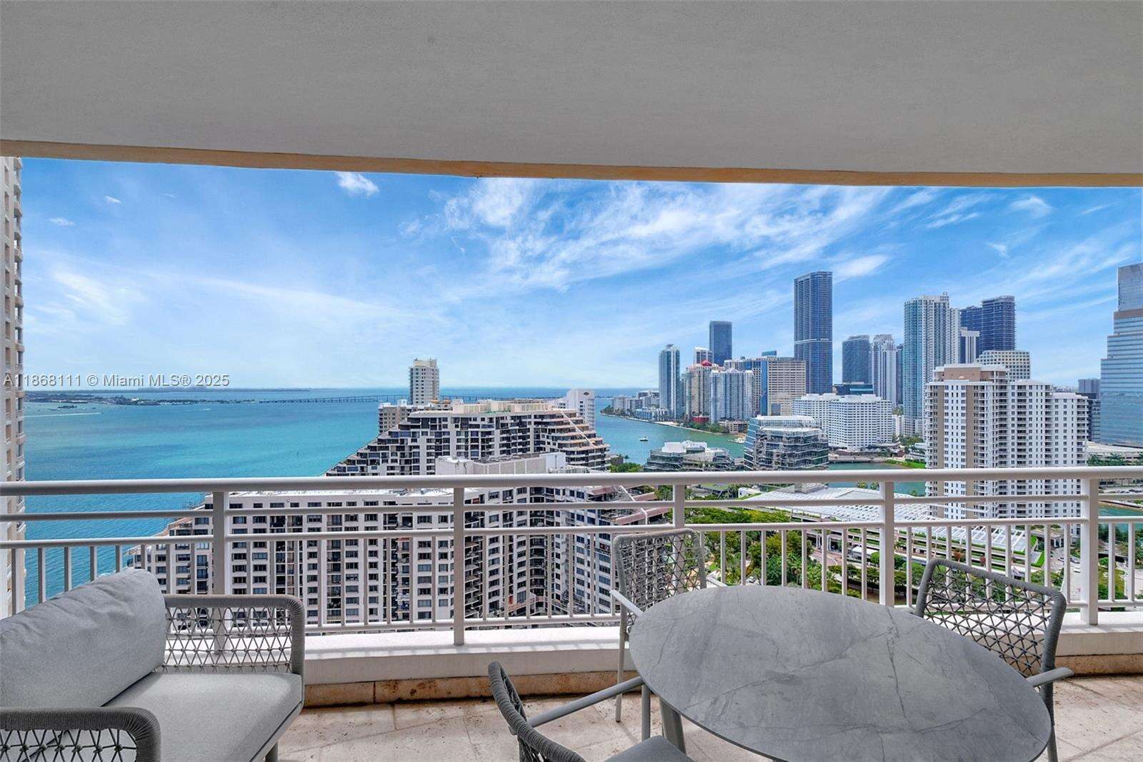THREE TEQUESTA POINT - 848 Brickell Key Dr, Miami, FL 33131 | Picture 25