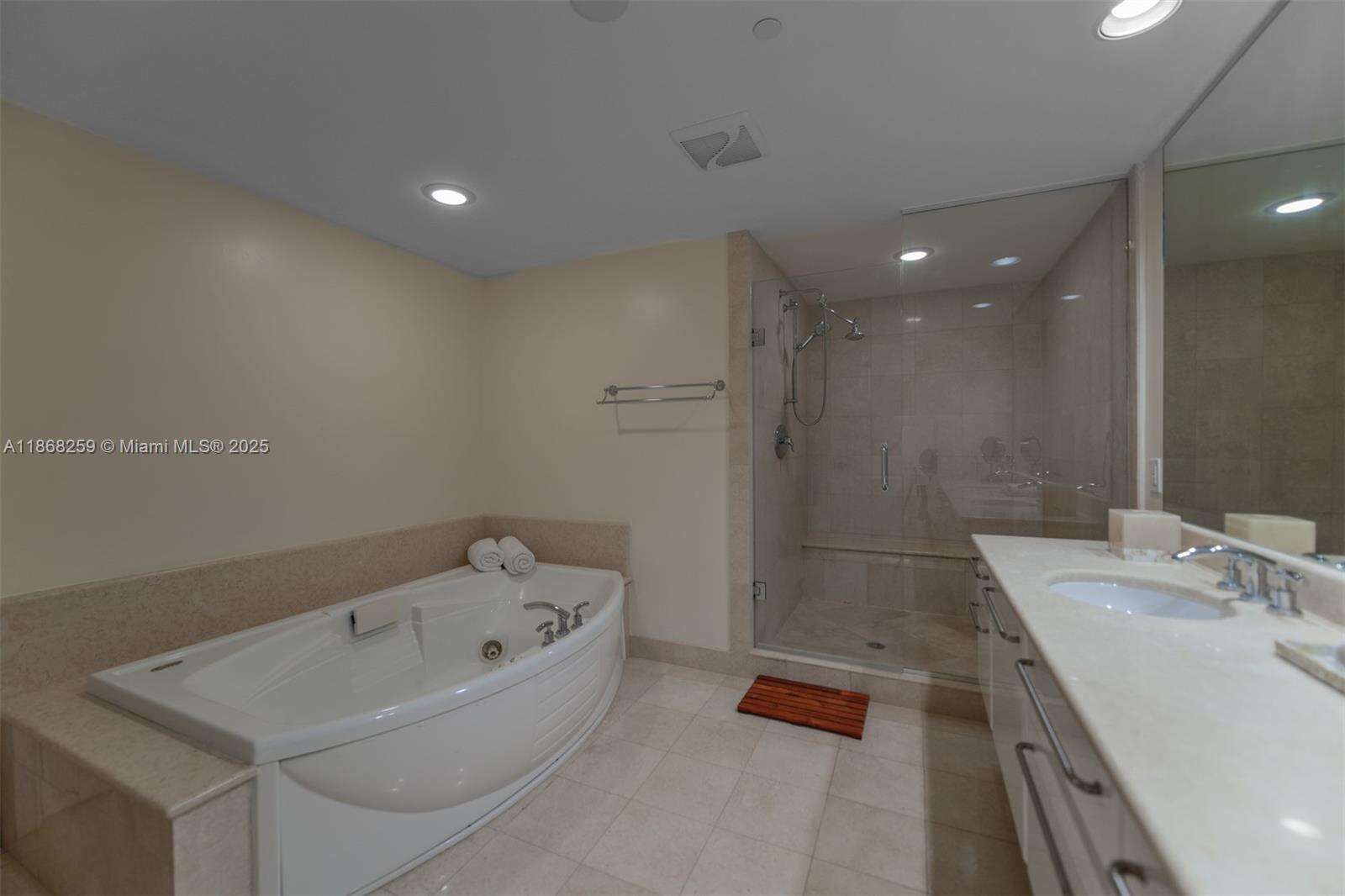 OCEAN PALMS - 3101 Ocean Dr, Hollywood, FL 33019 | Picture 19