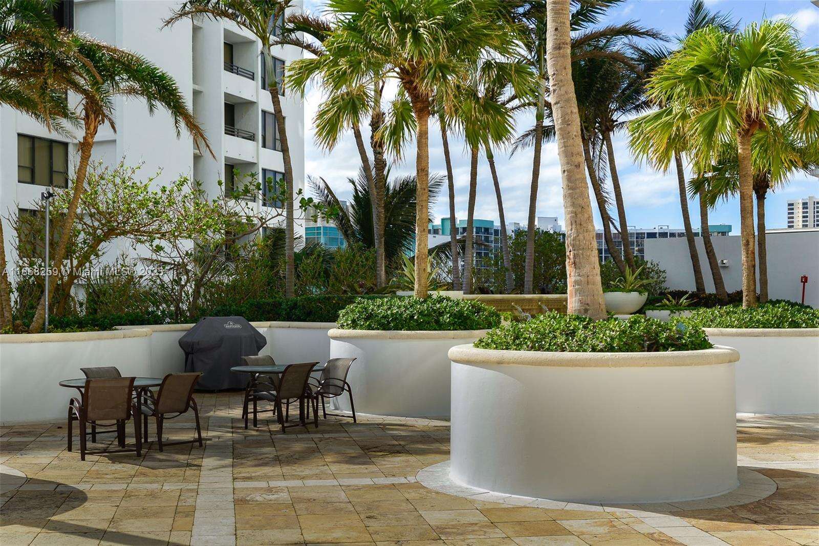 OCEAN PALMS - 3101 Ocean Dr, Hollywood, FL 33019 | Picture 38