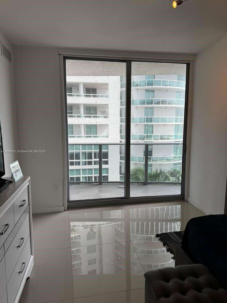 Aria On The Bay at 488 18th St, Miami, FL 33132 - For Sale photo 14