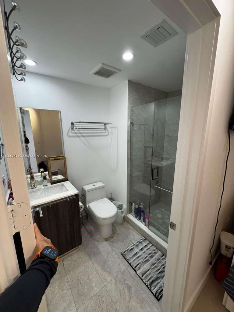 Aria On The Bay at 488 18th St, Miami, FL 33132 - For Sale photo 4